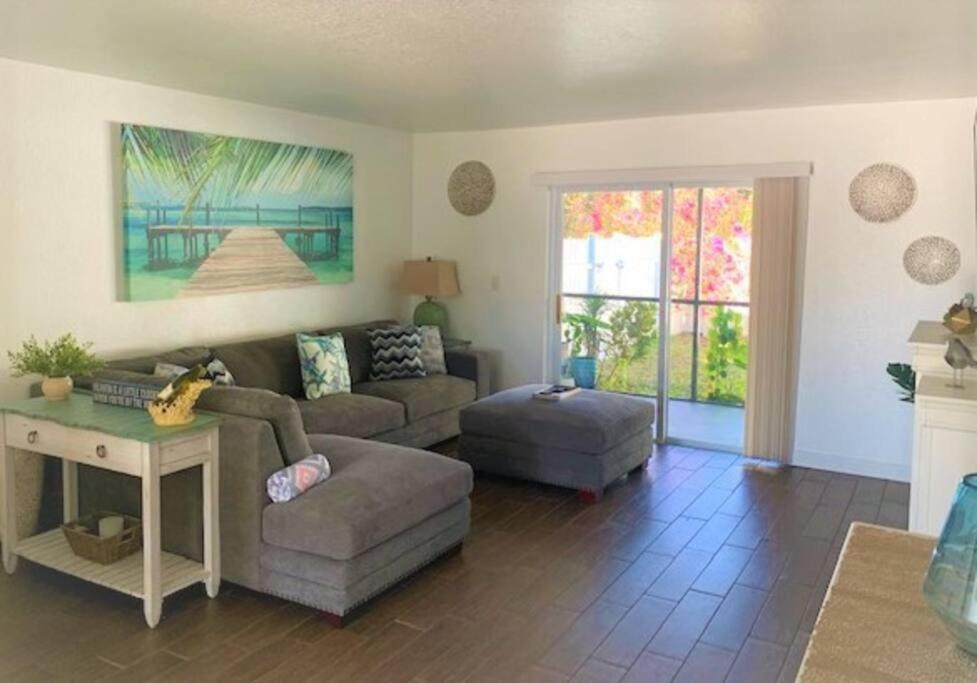 Beautiful Bright & Sparkling 2Bed 1Bath Beach Retreat - Unit 212 Cocoa Beach Exterior photo