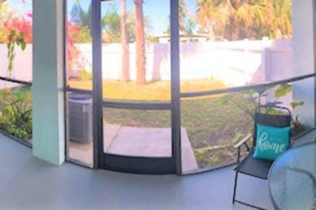 Beautiful Bright & Sparkling 2Bed 1Bath Beach Retreat - Unit 212 Cocoa Beach Exterior photo