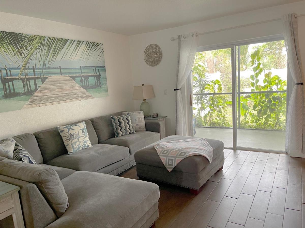 Beautiful Bright & Sparkling 2Bed 1Bath Beach Retreat - Unit 212 Cocoa Beach Exterior photo