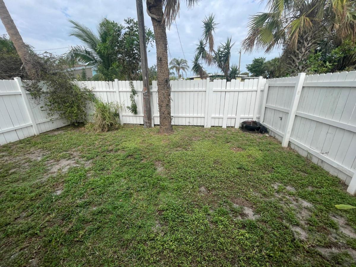 Beautiful Bright & Sparkling 2Bed 1Bath Beach Retreat - Unit 212 Cocoa Beach Exterior photo